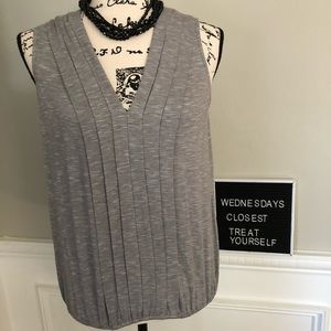 Necessary Objects Womens Gray Front V-Neck Top S